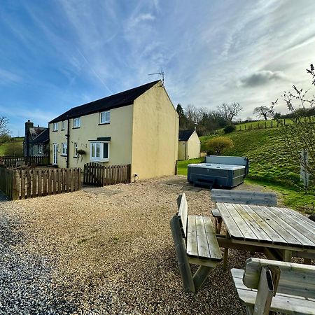 Meadowsweet Cottage Jacuzzi Edition Saundersfoot Kültér fotó