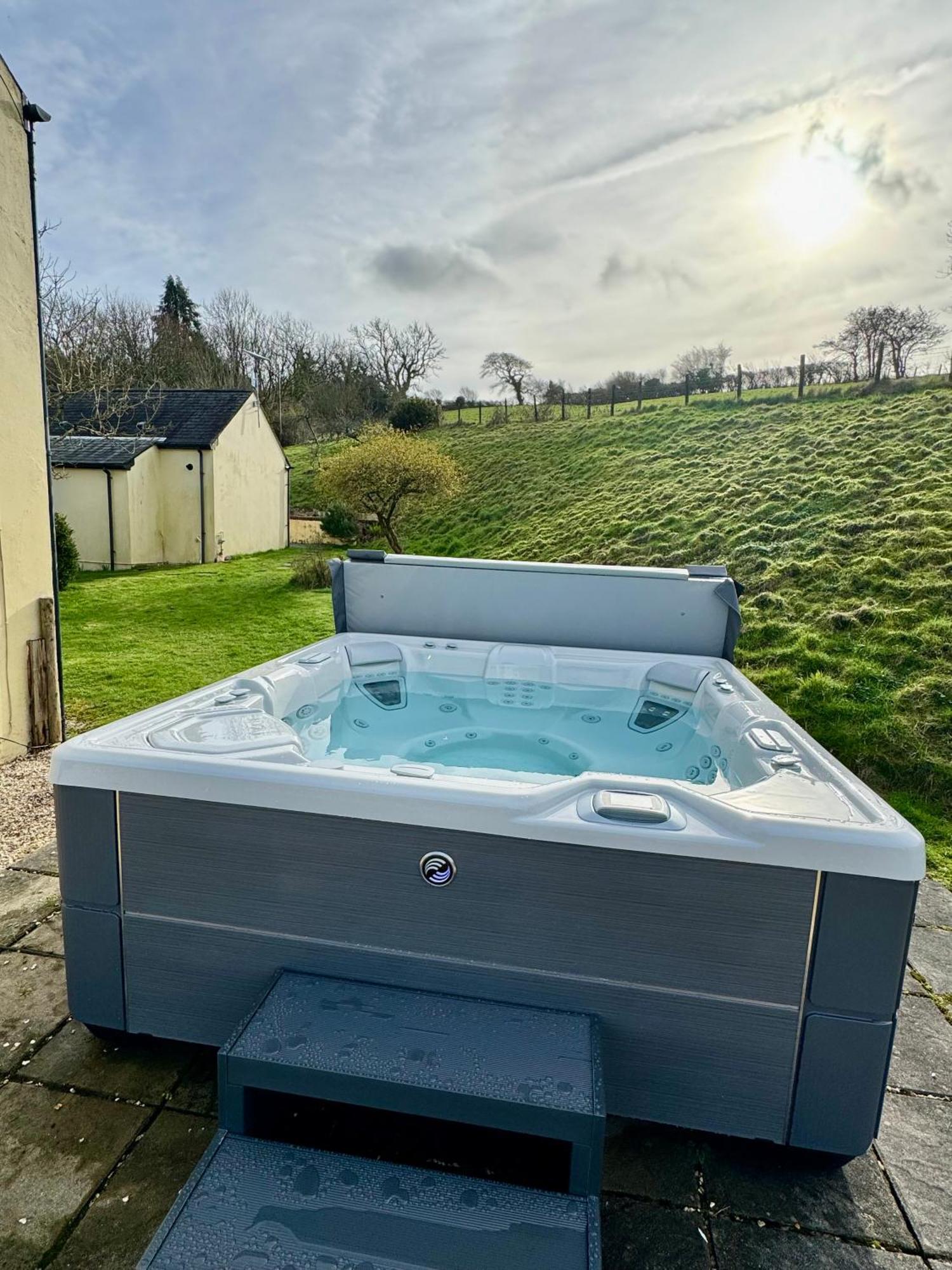 Meadowsweet Cottage Jacuzzi Edition Saundersfoot Kültér fotó